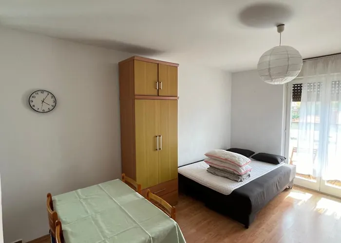 Niko Apartment